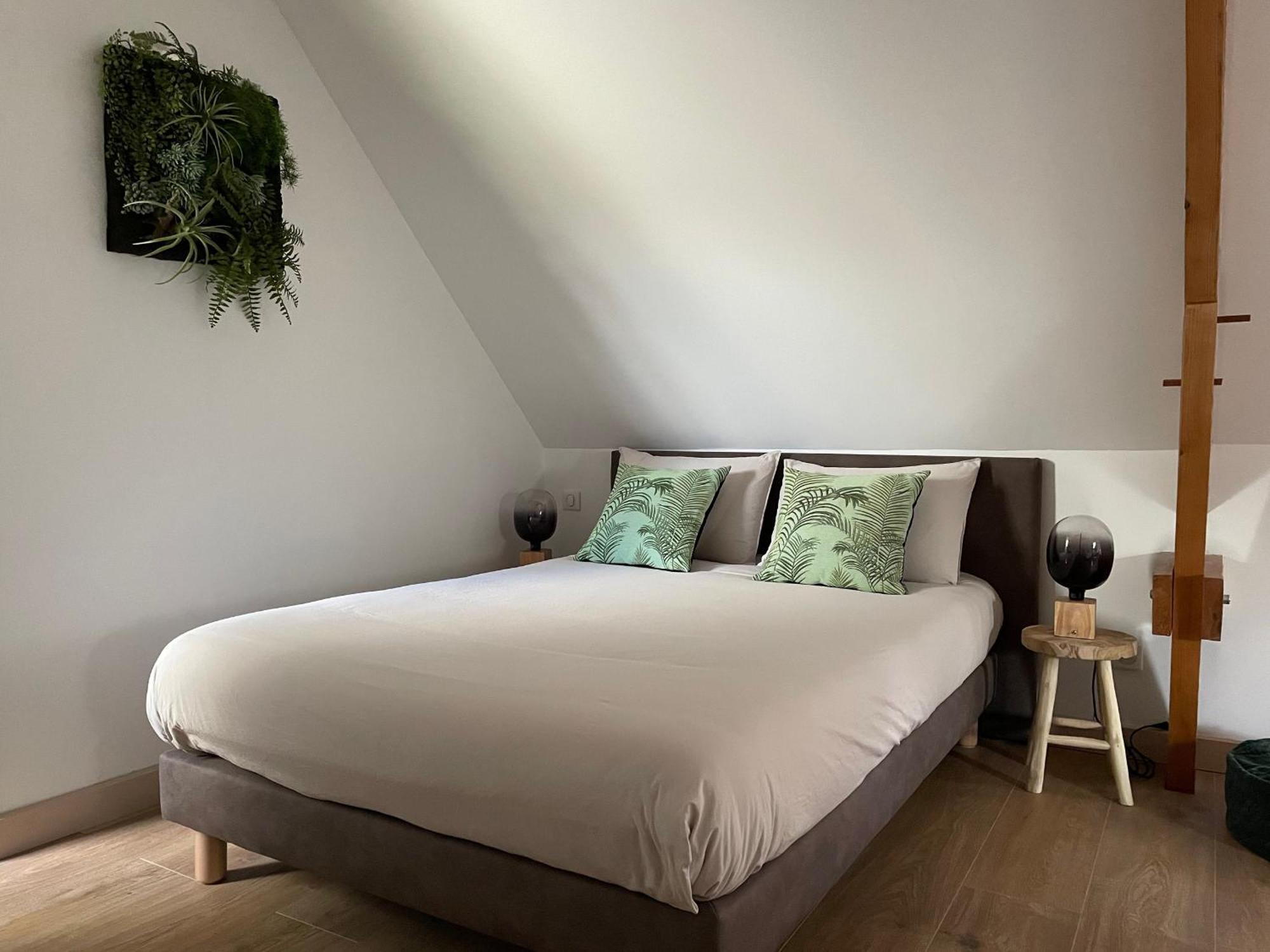 Gîte Cérans-Foulletourte-Cérans, 2 pièces, 6 personnes - FR-1-410-258 Extérieur photo